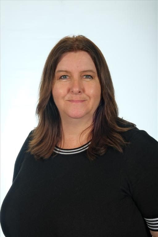 Donna Andrew